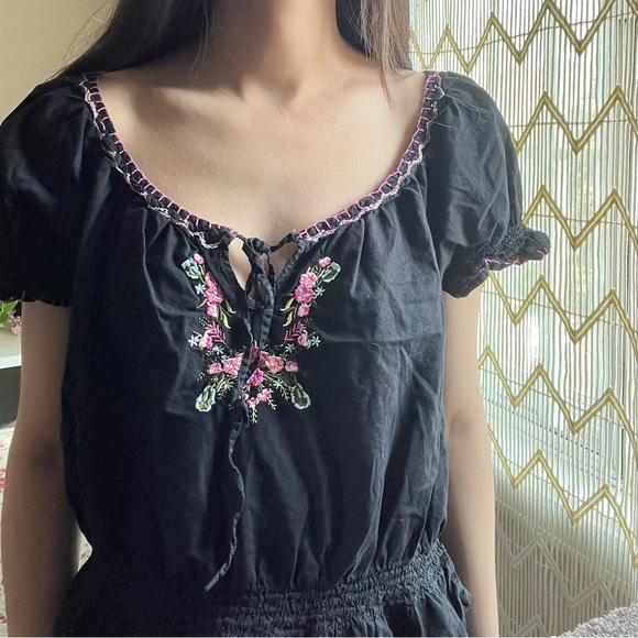 Bella Swan Alt Betsey Johnson Black Embroidered Top Gloria Vanderbilt - Picture 2 of 6